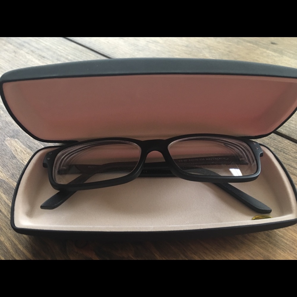 Eyeglasses - Picture 3 of 4